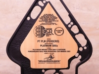 Raih 43 Penghargaan di Nusantara CSR Awards 2025, PLN Terima Predikat Platinum SDGs